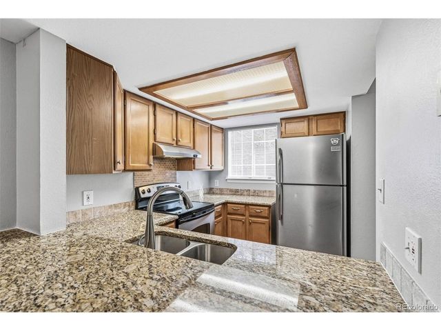 1937 S Balsam St, Lakewood, CO 80227