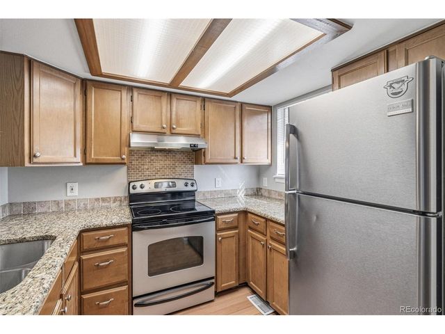 1937 S Balsam St, Lakewood, CO 80227