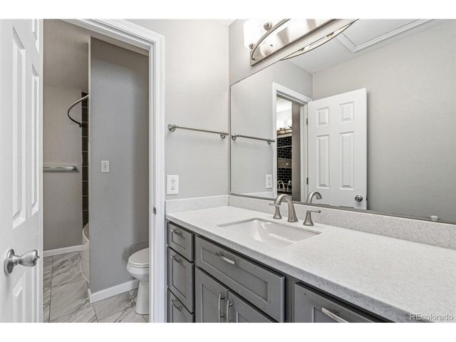 1937 S Balsam St, Lakewood, CO 80227