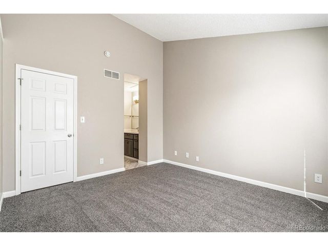 1937 S Balsam St, Lakewood, CO 80227