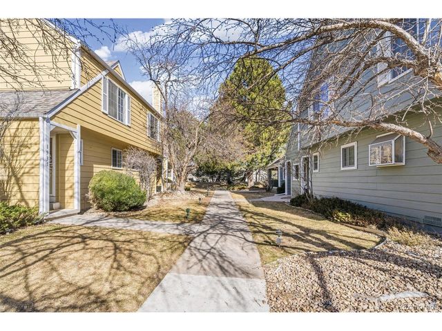 1937 S Balsam St, Lakewood, CO 80227