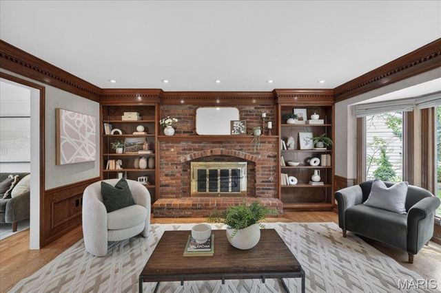 800 Bridlebrook Lane, Kirkwood, MO 63122