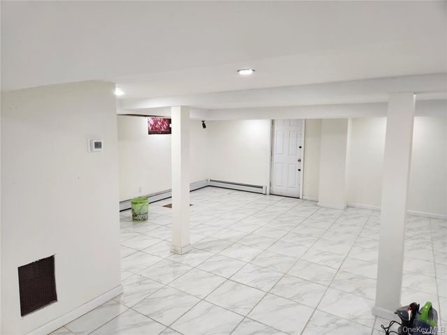 21 Nassau Place, Hempstead, NY 11550