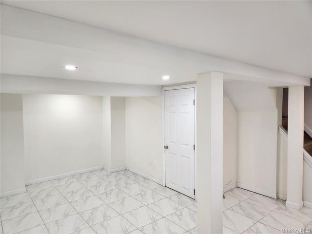 21 Nassau Place, Hempstead, NY 11550