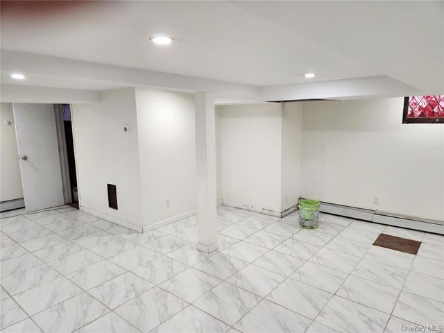 21 Nassau Place, Hempstead, NY 11550