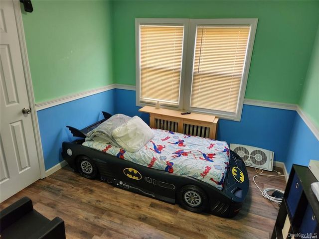 21 Nassau Place, Hempstead, NY 11550