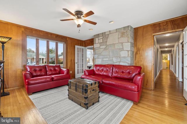 101 MAPLE AVE, Delanco, NJ 08075