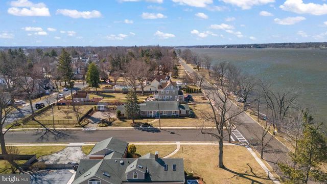 101 MAPLE AVE, Delanco, NJ 08075
