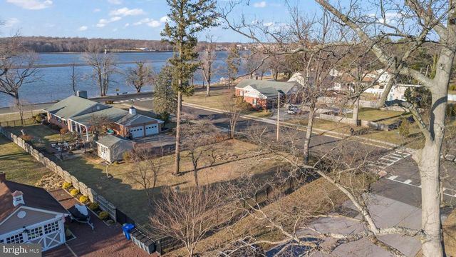 101 MAPLE AVE, Delanco, NJ 08075