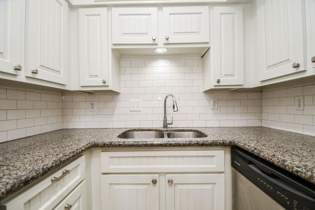 4040 San Felipe Street 170, Houston, TX 77027