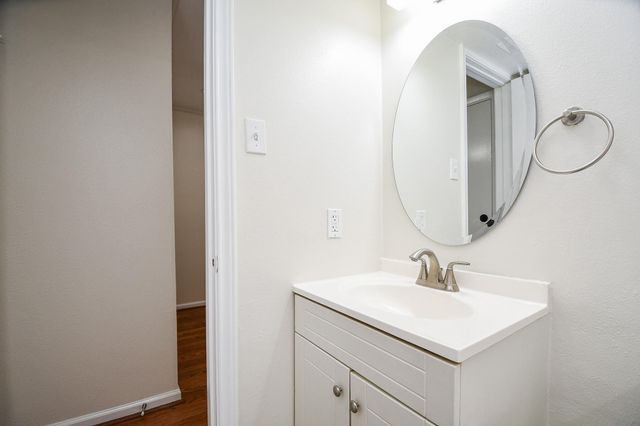 4040 San Felipe Street 170, Houston, TX 77027