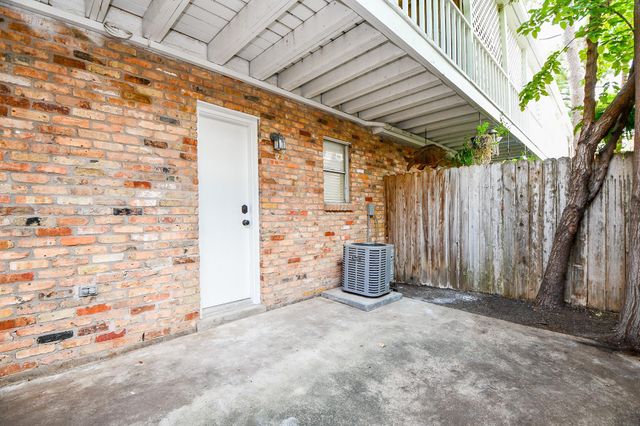 4040 San Felipe Street 170, Houston, TX 77027