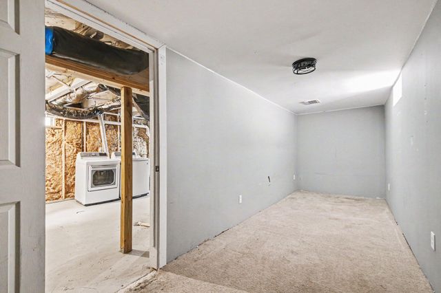 2319 Beverly Avenue SW, Wyoming, MI 49519