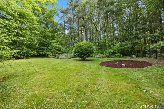 825 Neipsic Road, Glastonbury, CT 06033