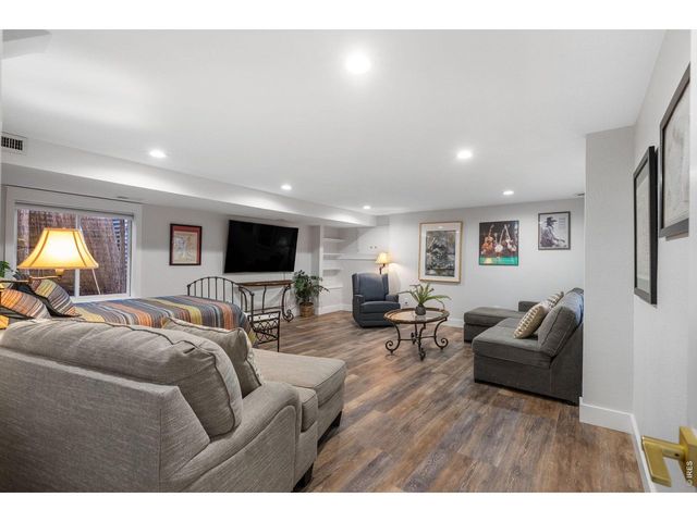 1029 Katy Ln, Longmont, CO 80504