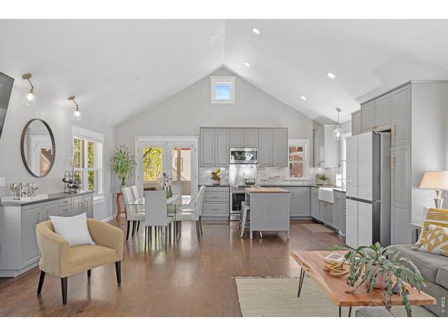 1029 Katy Ln, Longmont, CO 80504