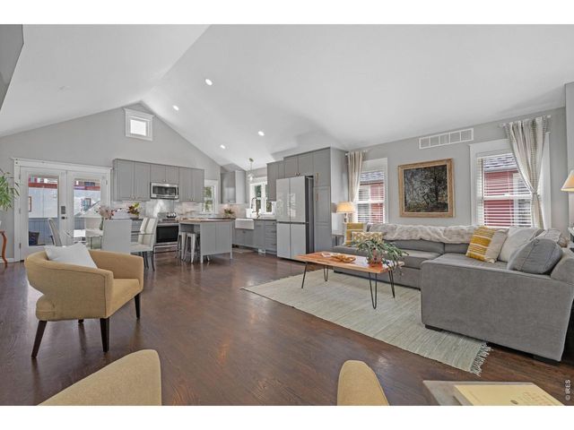 1029 Katy Ln, Longmont, CO 80504