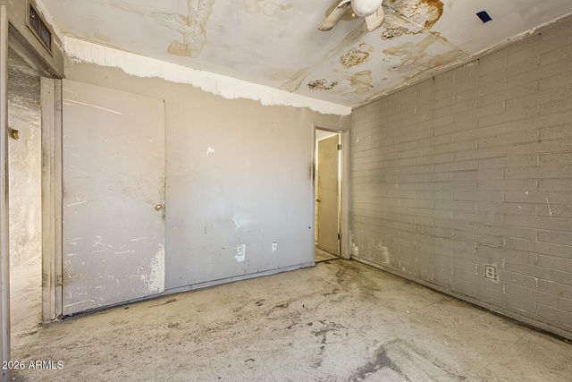 1138 W APACHE Street, Phoenix, AZ 85007