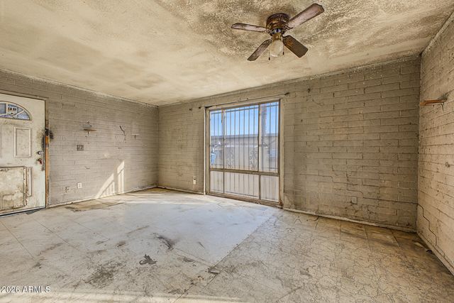 1138 W APACHE Street, Phoenix, AZ 85007