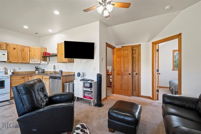 455 Dulohery Lane, Bozeman, MT 59715