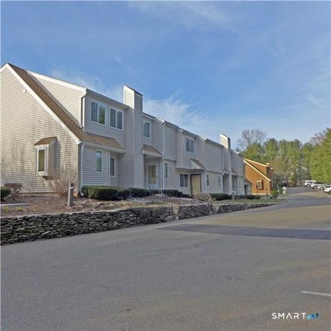 11 Macintosh Lane 11, Ansonia, CT 06401