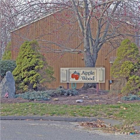 11 Macintosh Lane 11, Ansonia, CT 06401