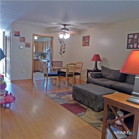 11 Macintosh Lane 11, Ansonia, CT 06401