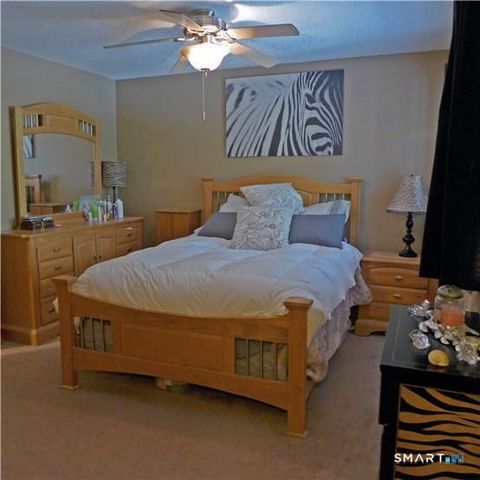 11 Macintosh Lane 11, Ansonia, CT 06401