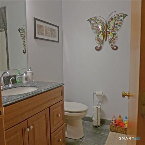 11 Macintosh Lane 11, Ansonia, CT 06401