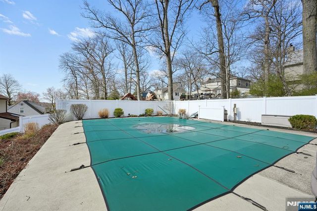 59 Oakwood Drive, Wayne, NJ 07470