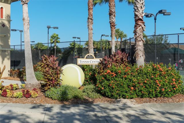 6888 WILLOWSHIRE WAY, Bradenton, FL 34212