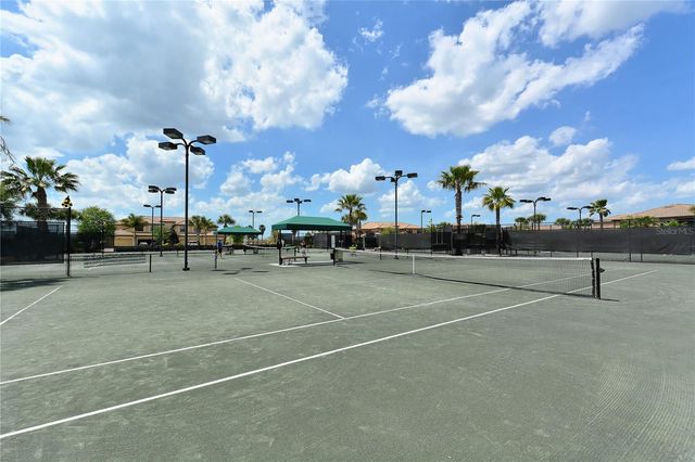 6888 WILLOWSHIRE WAY, Bradenton, FL 34212