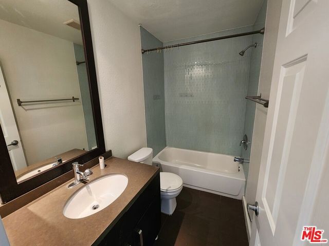 141 S Clark Drive 323, West Hollywood, CA 90048