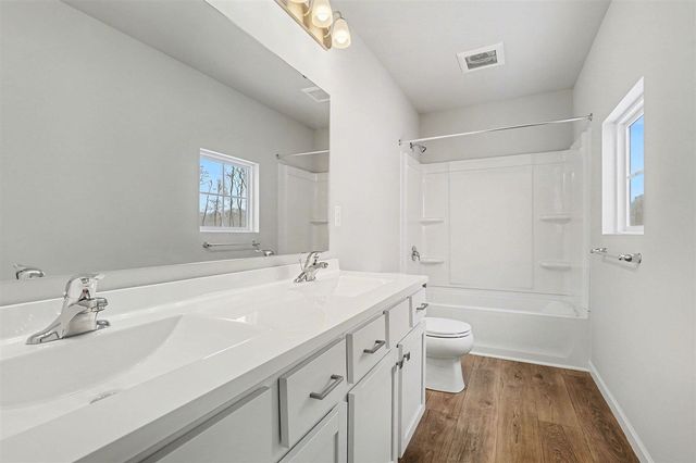 48605 Silver Oaks Boulevard, Mattawan, MI 49071