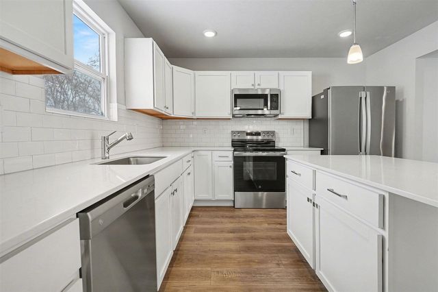 48605 Silver Oaks Boulevard, Mattawan, MI 49071