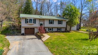 99 S Rowe Road, Hendersonville, NC 28792