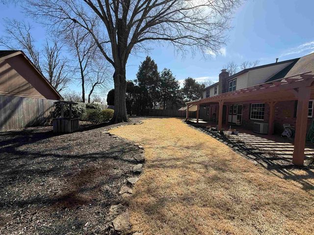 2764 E GERALD FORD DR, Memphis, TN 38016