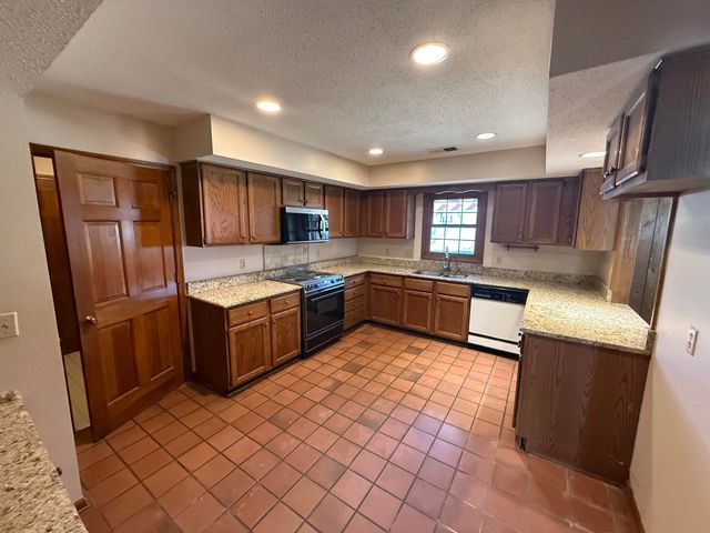 2764 E GERALD FORD DR, Memphis, TN 38016