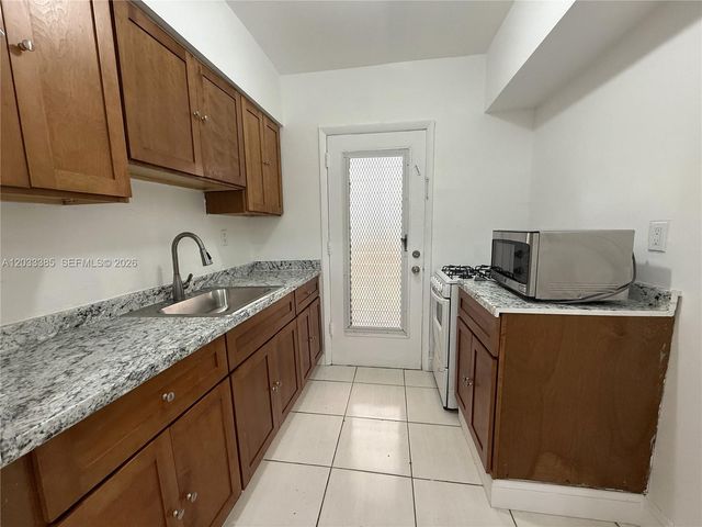 6885 Byron Avenue 103, Miami Beach, FL 33141