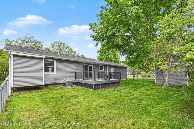 1706 Laurelwood Drive, Holt, MI 48842