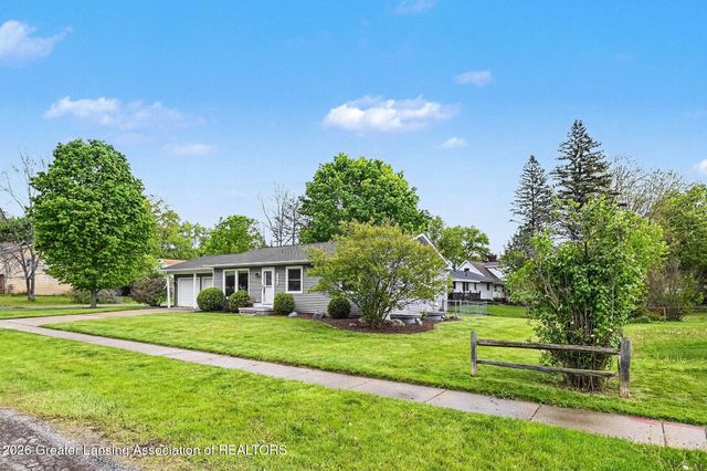 1706 Laurelwood Drive, Holt, MI 48842