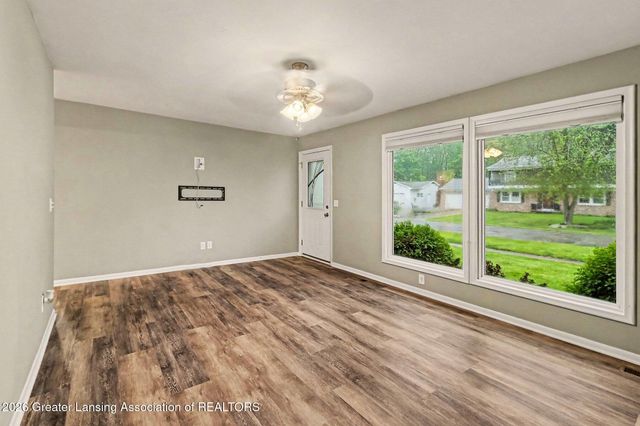 1706 Laurelwood Drive, Holt, MI 48842