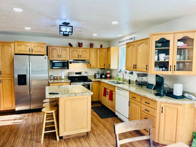 8805 S 2700 W, West Jordan, UT 84088