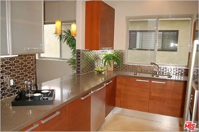 1316 Amherst Avenue 201, Los Angeles, CA 90025