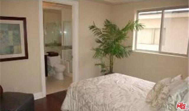 1316 Amherst Avenue 201, Los Angeles, CA 90025