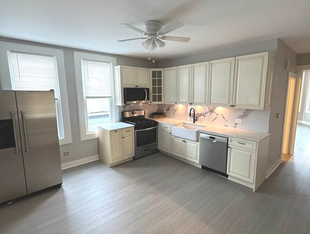 2324 CLARENCE Avenue 2, Berwyn, IL 60402