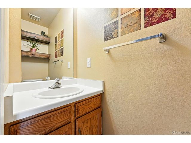 9762 W Cornell Pl, Lakewood, CO 80227