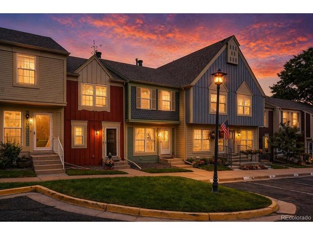 9762 W Cornell Pl, Lakewood, CO 80227