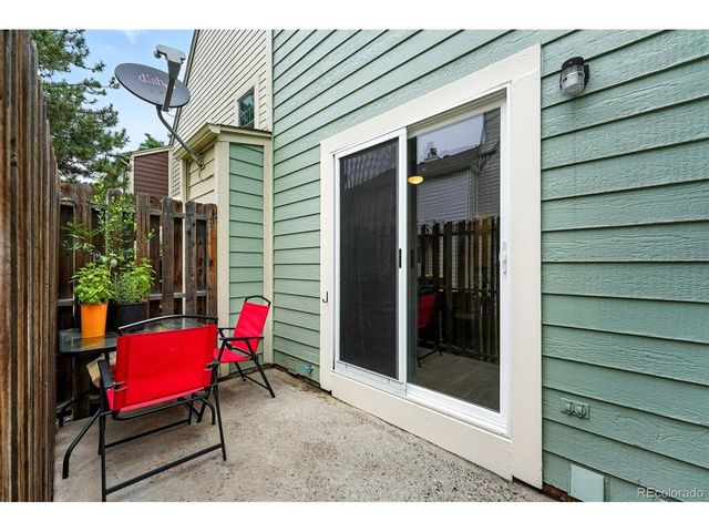 9762 W Cornell Pl, Lakewood, CO 80227