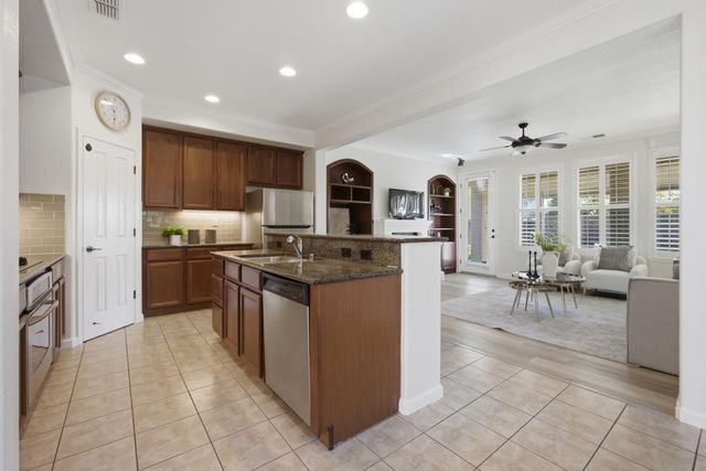 10140 Brenna Way, Elk Grove, CA 95757
